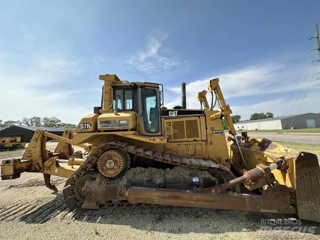 CAT D7R Гусеничные бульдозеры