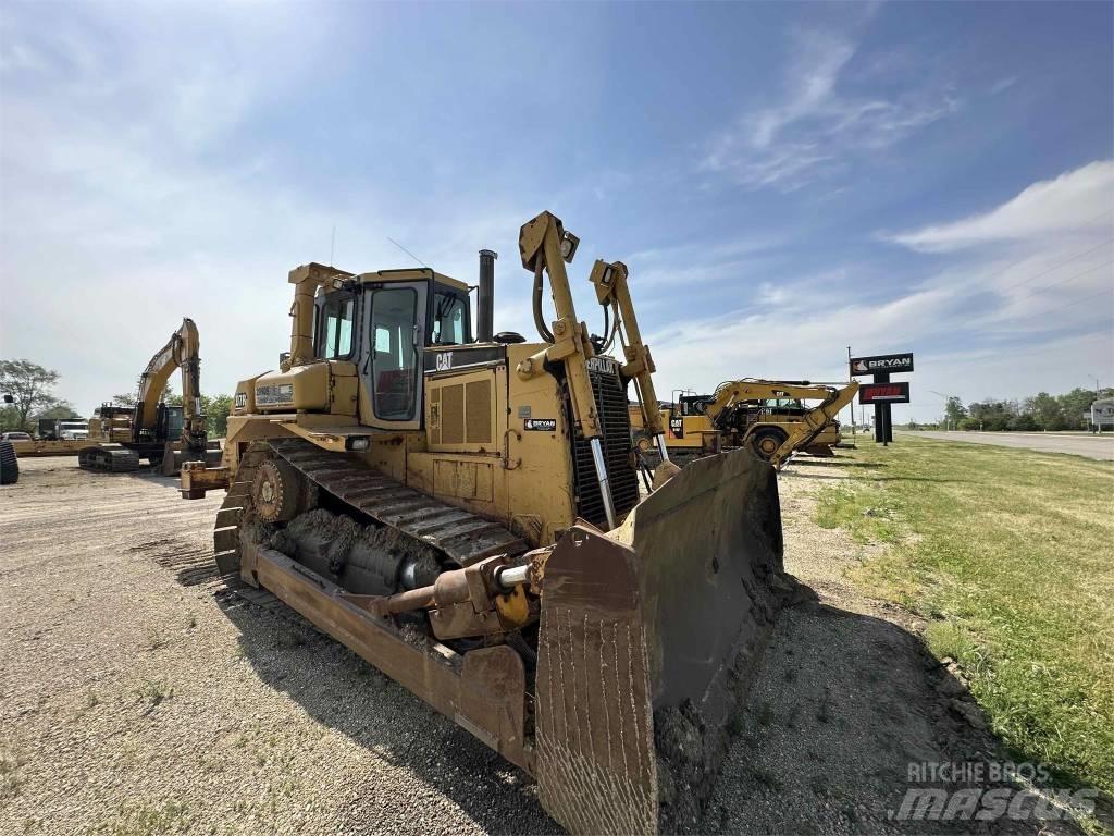 CAT D7R Гусеничные бульдозеры