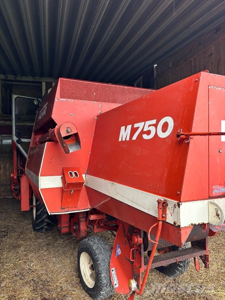 Deutz M750 Зерноуборочные комбайны