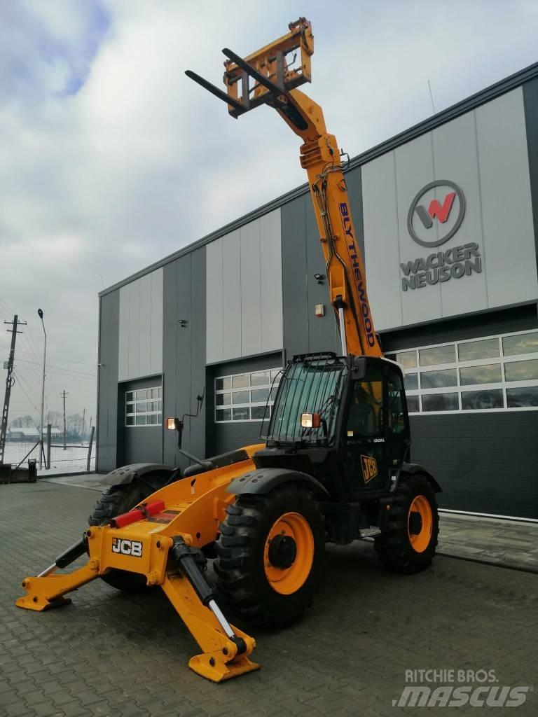 JCB 535-125 Телескопические фронтальные погрузчики