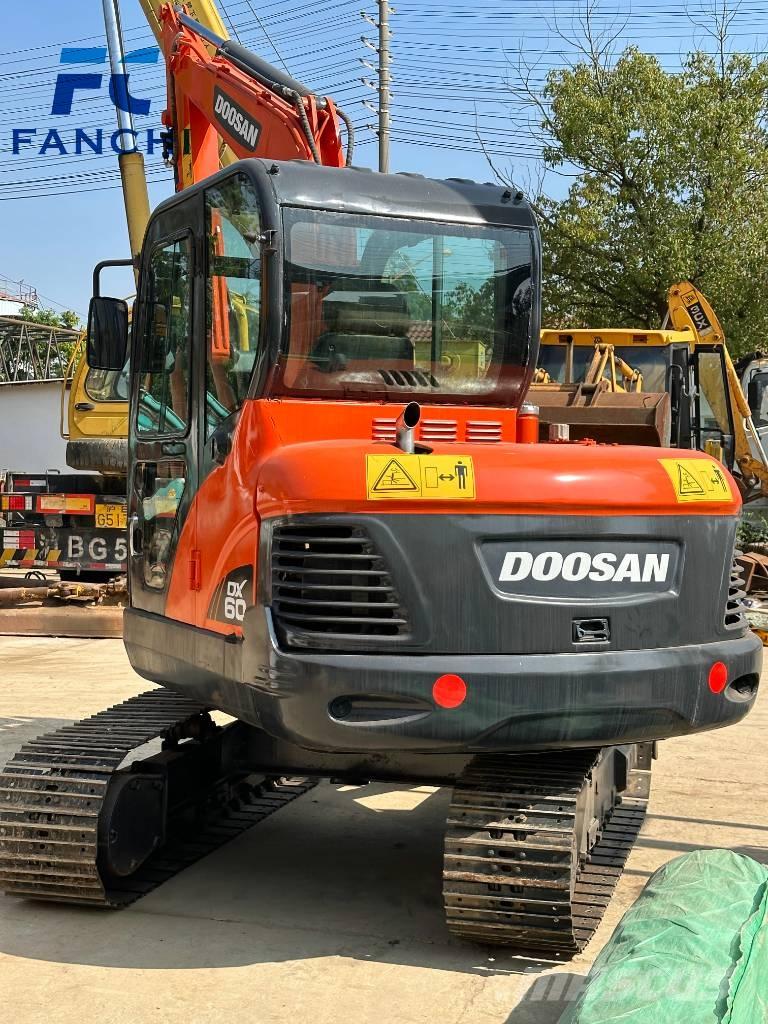 Doosan dx 60 Гусеничные экскаваторы