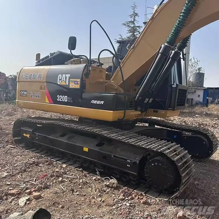 CAT 320 D2L Гусеничные экскаваторы