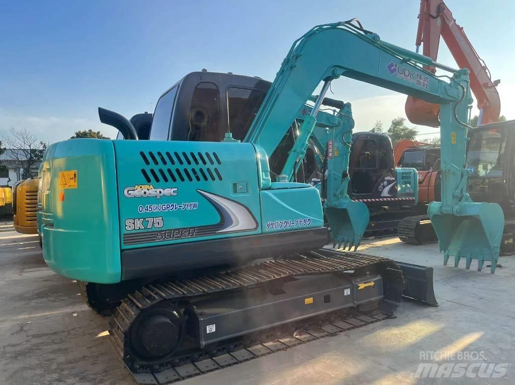 Kobelco SK75-8 Гусеничные экскаваторы