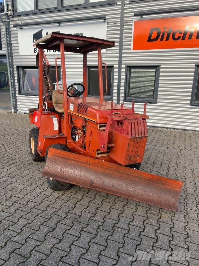 Ditch Witch 3500 DD Траншеекопатели