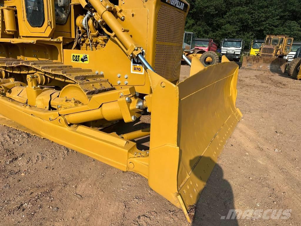 CAT D7G Гусеничные бульдозеры
