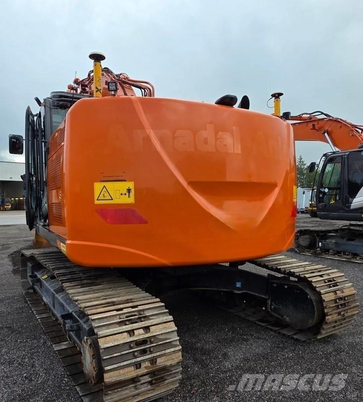 Hitachi ZX225USRLC-6 Гусеничные экскаваторы