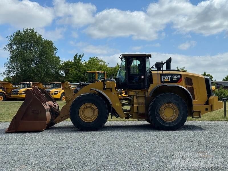 CAT 982 M Фронтальные погрузчики