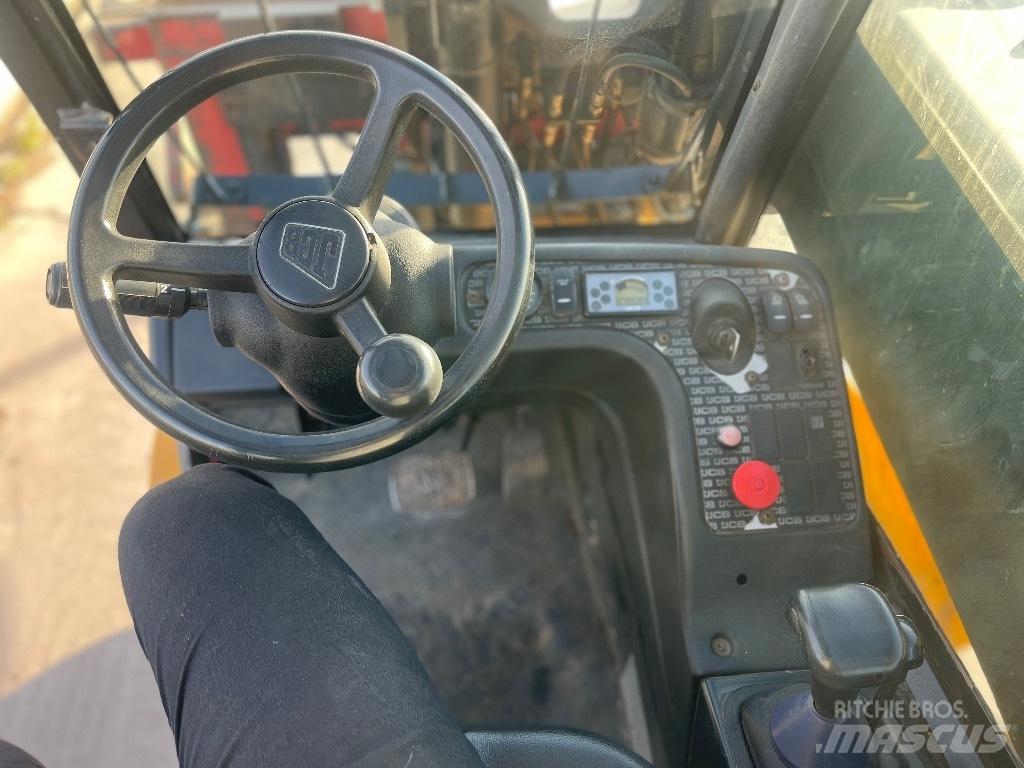 JCB TLT 35 D / 4x4 Телескопические погрузчики