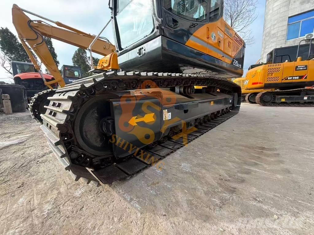 Hyundai R220-9S Гусеничные экскаваторы