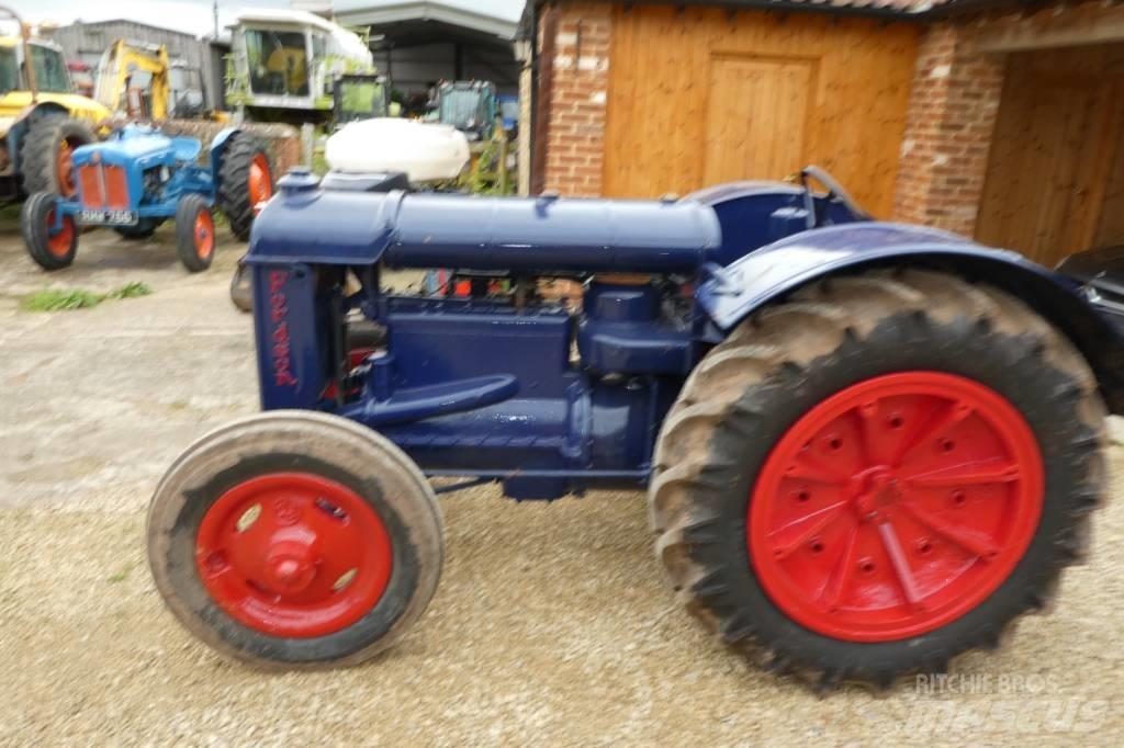  standard fordson Трактора