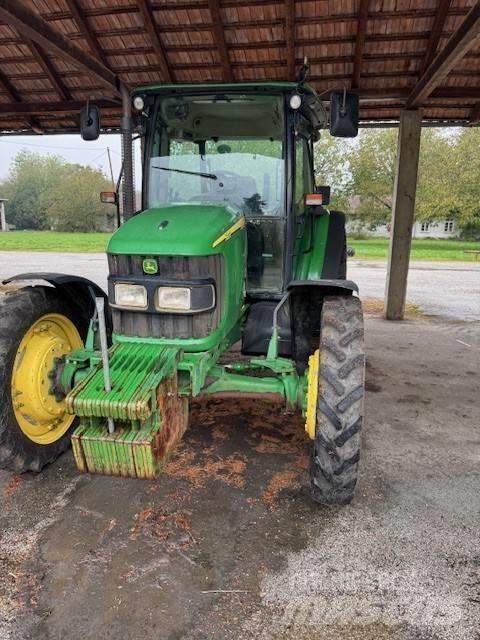 John Deere 5820 Трактора