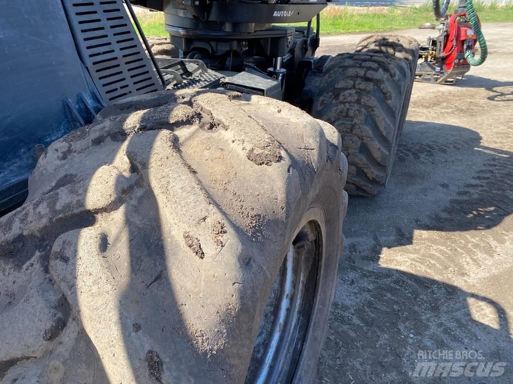 Komatsu 911 Харвестеры