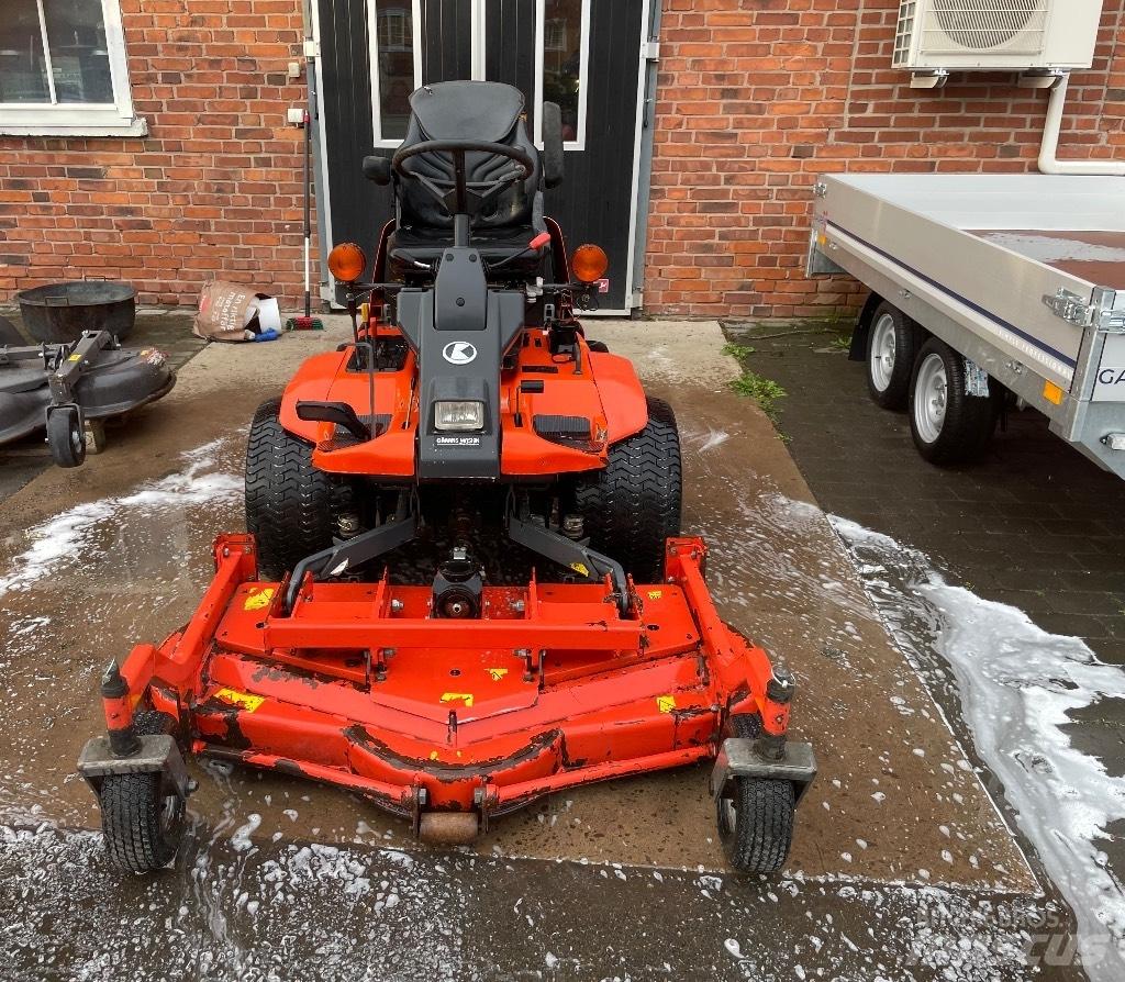 Kubota F 3560 Самоходные газонокосилки