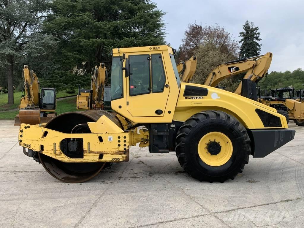 Bomag BW 213 D H-4 i Уплотнители грунта
