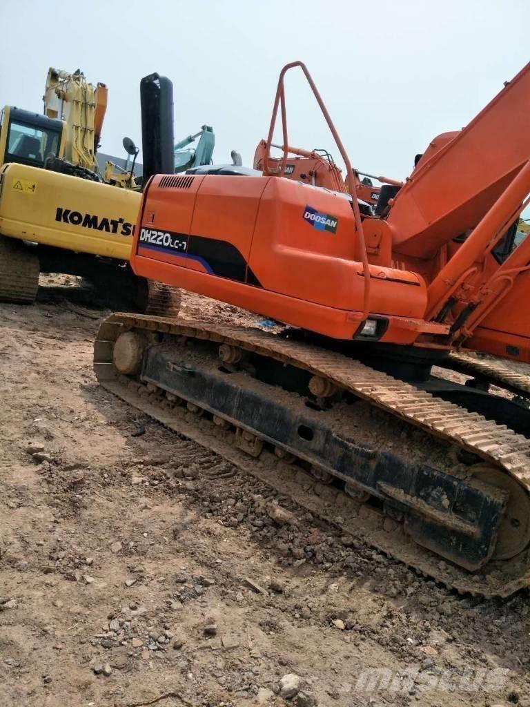 Doosan 225 Гусеничные экскаваторы