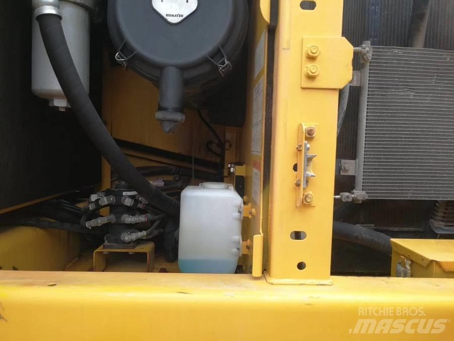 Komatsu pc200-8 Гусеничные экскаваторы