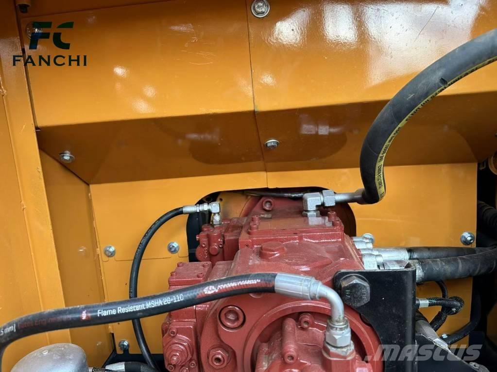 Hyundai 220LC-9S Гусеничные экскаваторы