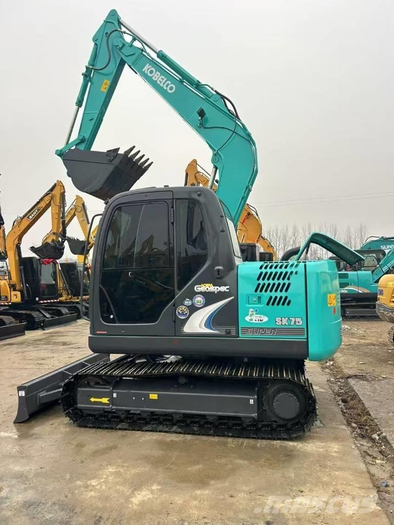Kobelco SK 75 Гусеничные экскаваторы