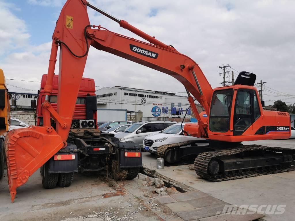 Doosan DH225 Гусеничные экскаваторы
