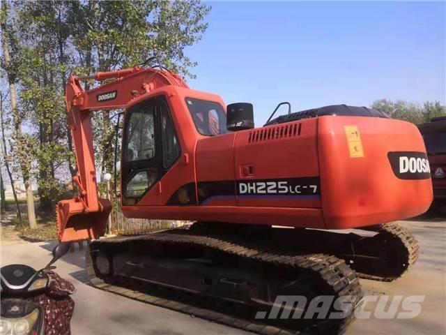 Doosan DH225 Гусеничные экскаваторы