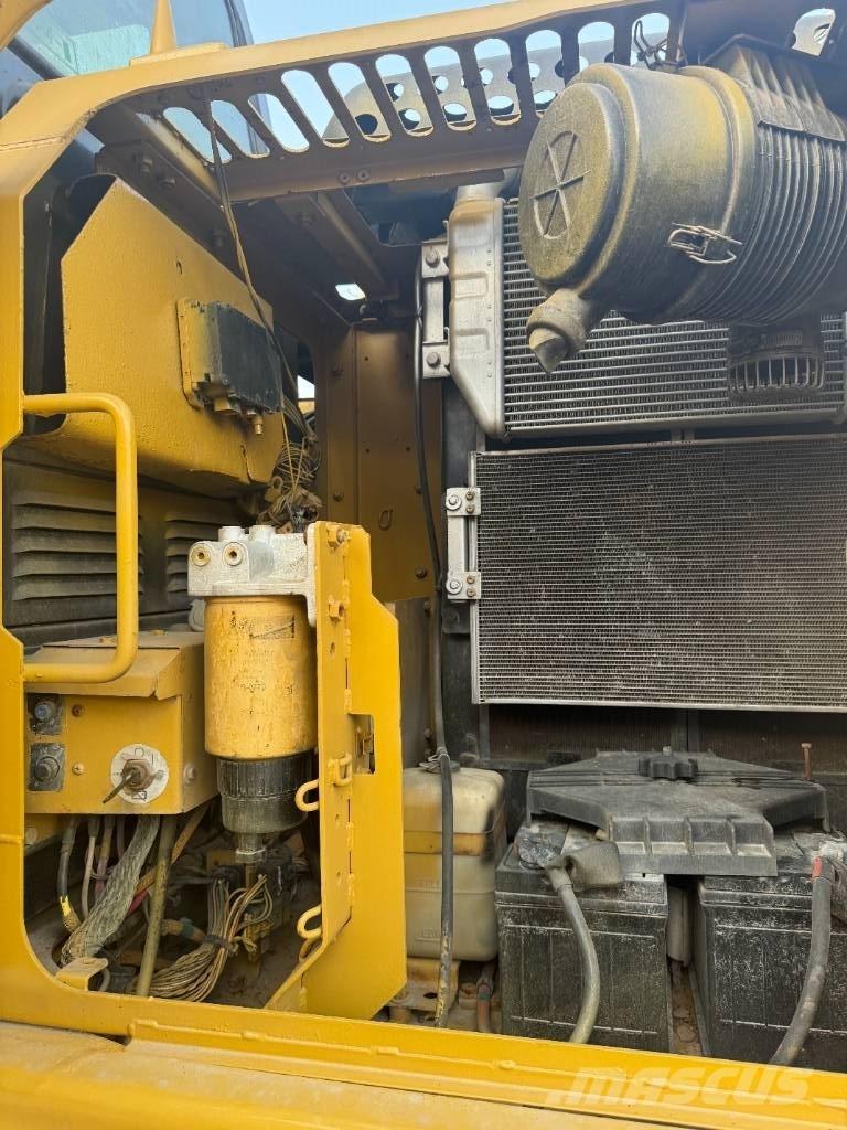 CAT 313 D Гусеничные экскаваторы