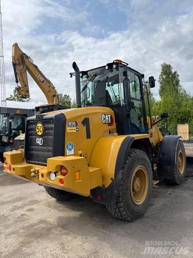 CAT 920 Фронтальные погрузчики