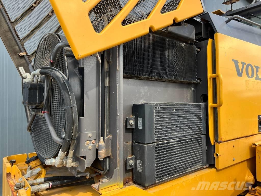 Volvo G970 Грейдеры