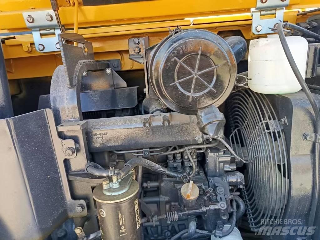 Komatsu PC56 Гусеничные экскаваторы