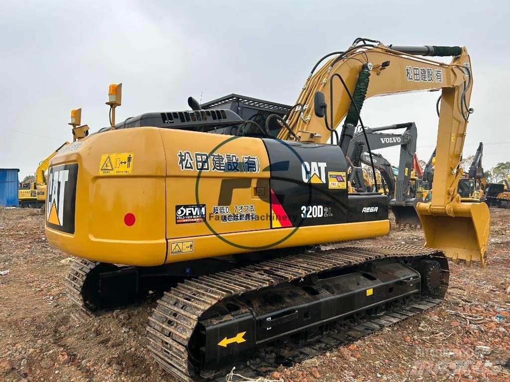 CAT 320 D2L Гусеничные экскаваторы