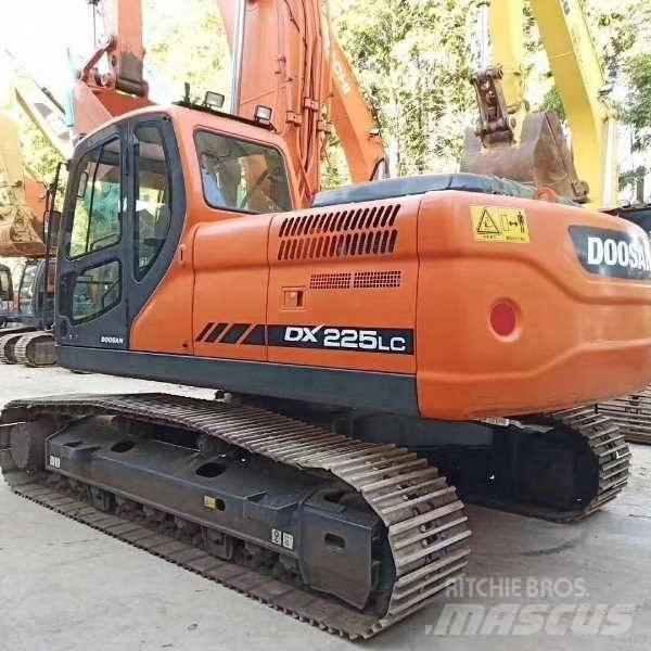 Doosan dx225 Гусеничные экскаваторы
