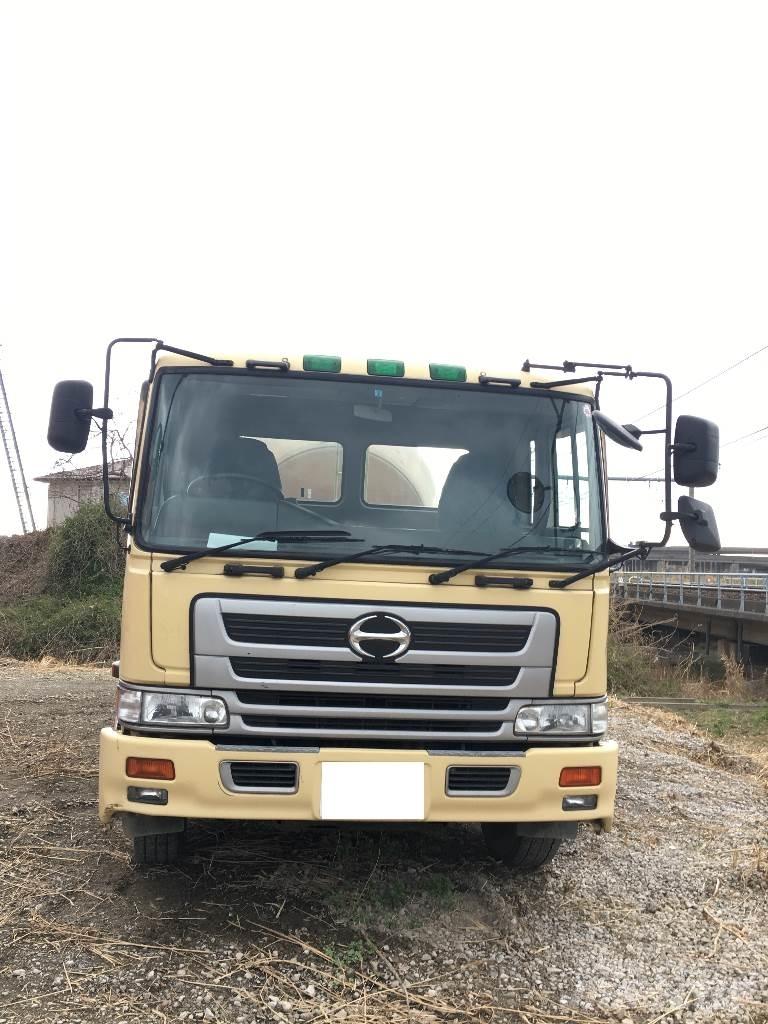 Hino FS2PKG10527 Бетоносмесители