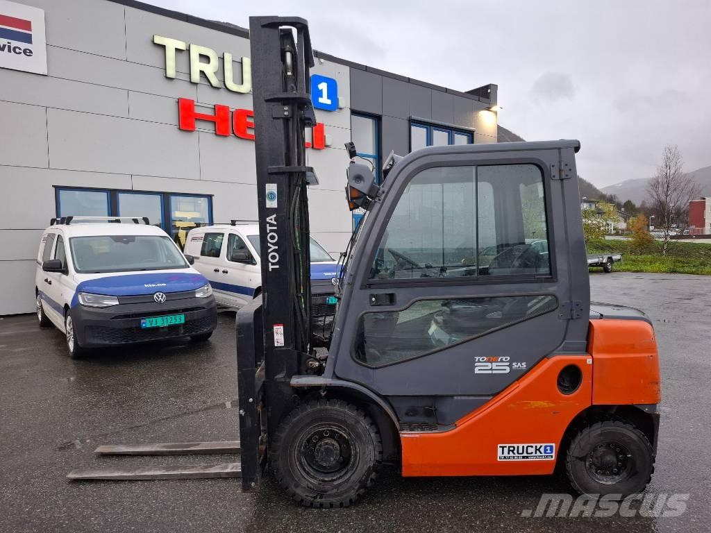 Toyota 02-8FDF25 Дизельные погрузчики