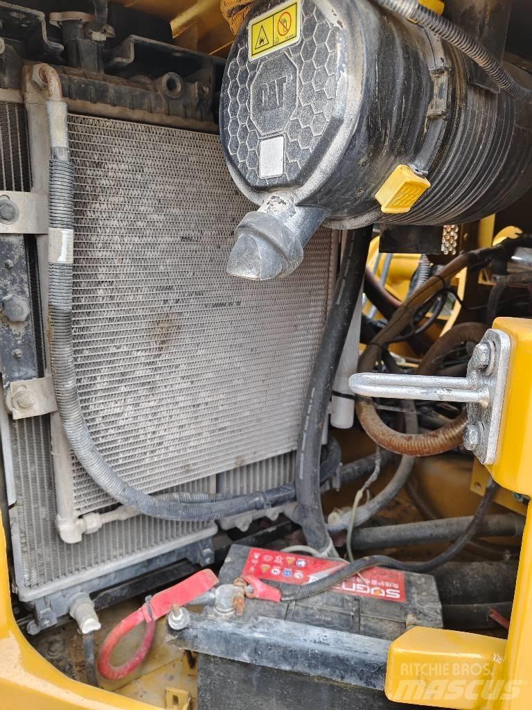 CAT 307.5 Гусеничные экскаваторы