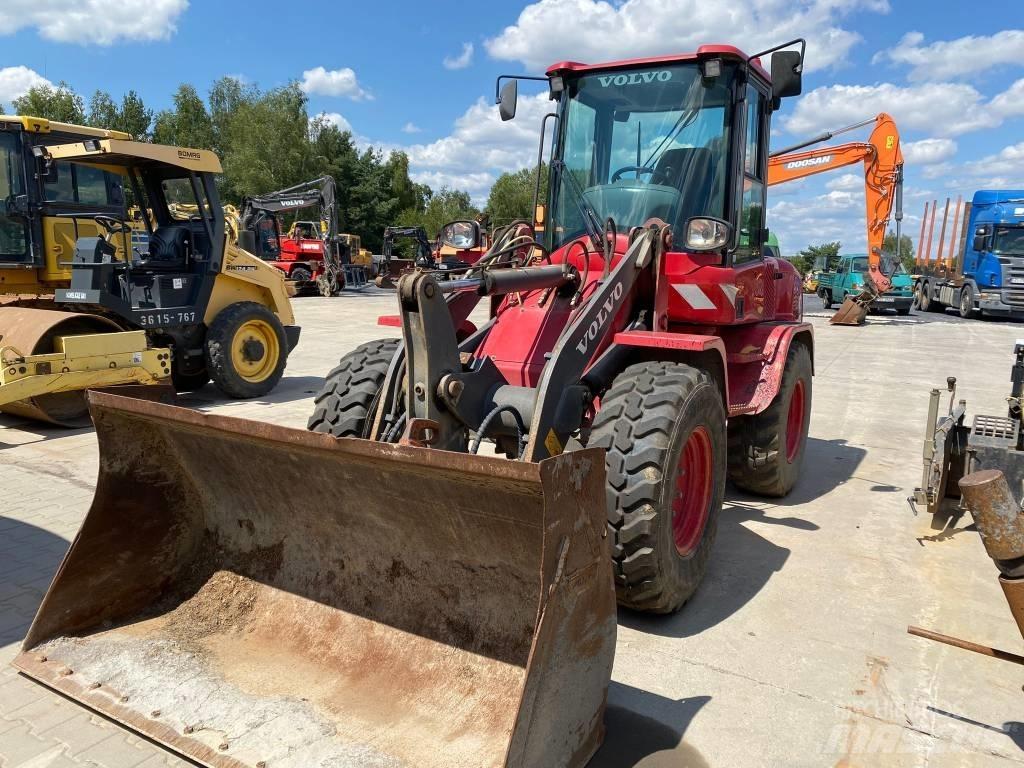 Volvo L 30 G Фронтальные погрузчики
