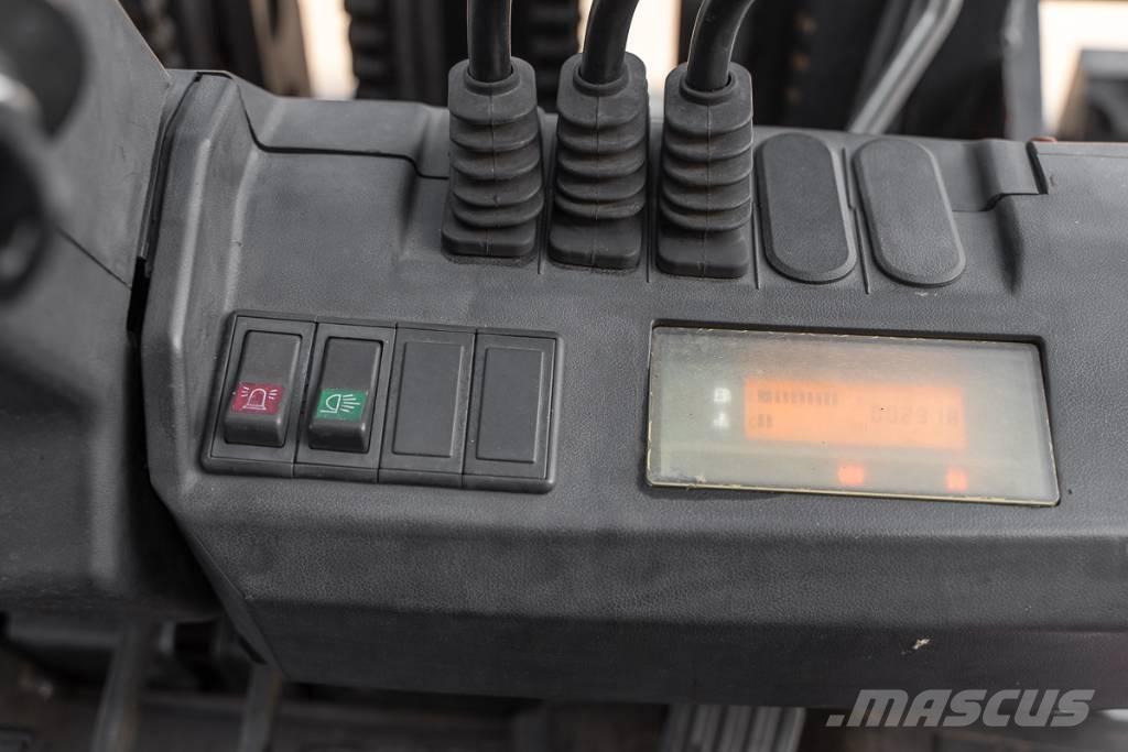 Manitou MI 35 D Дизельные погрузчики
