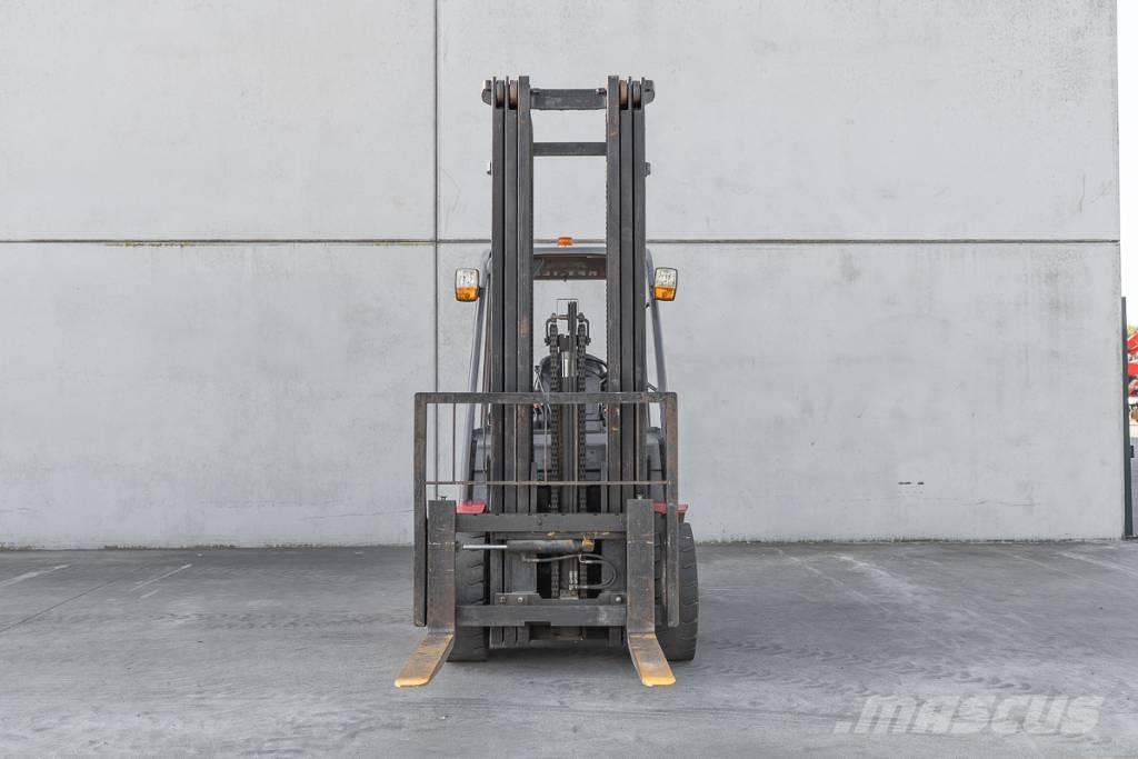 Manitou MI 35 D Дизельные погрузчики