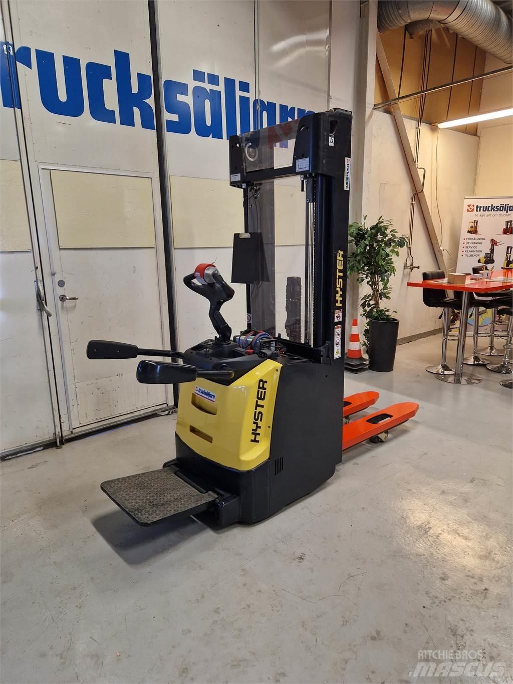 Hyster S1.4S IL Ручные штабелёры с электроподъёмом