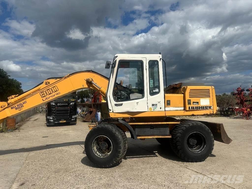 Liebherr A900 Колёсные экскаваторы