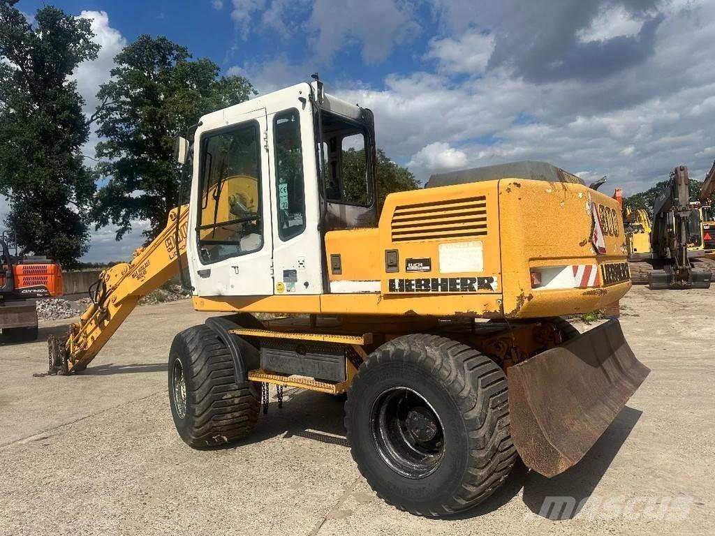 Liebherr A900 Колёсные экскаваторы