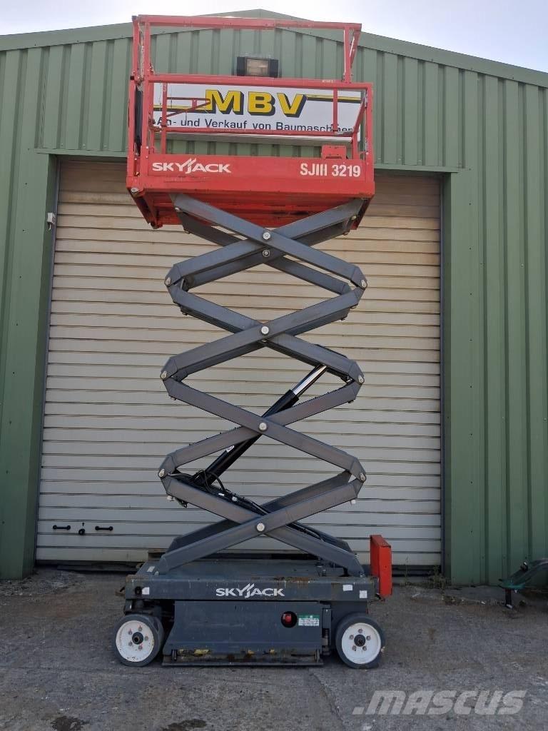 SkyJack SJ III 3219 Ножничные подъемники