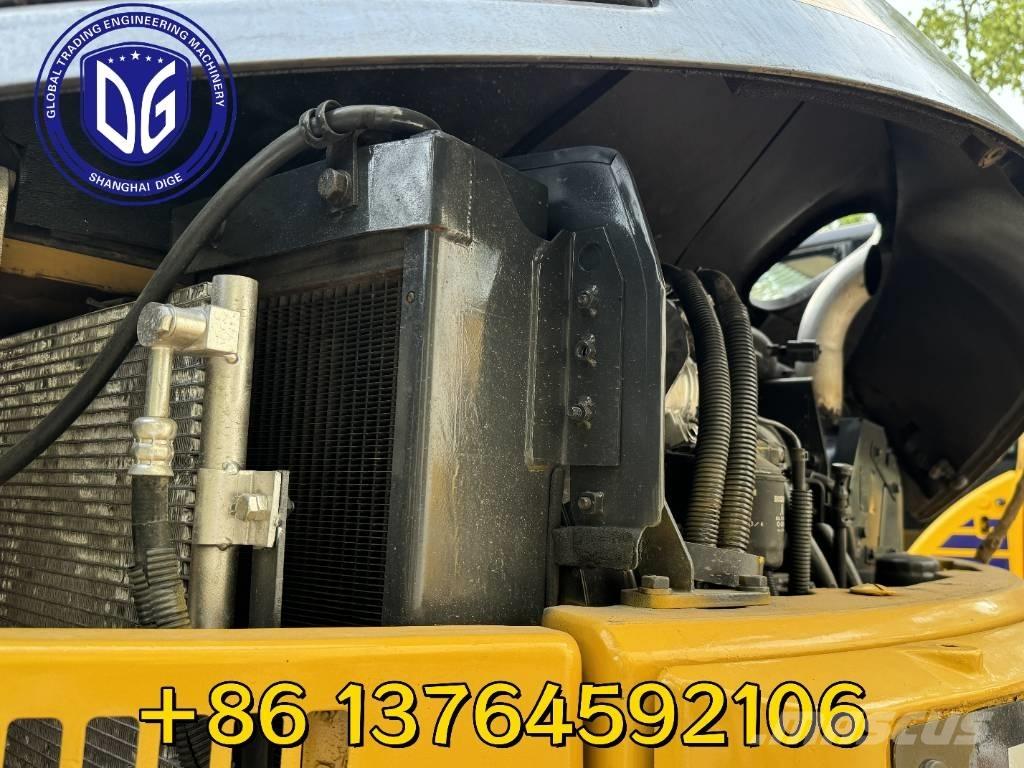 Komatsu PC78US Гусеничные экскаваторы