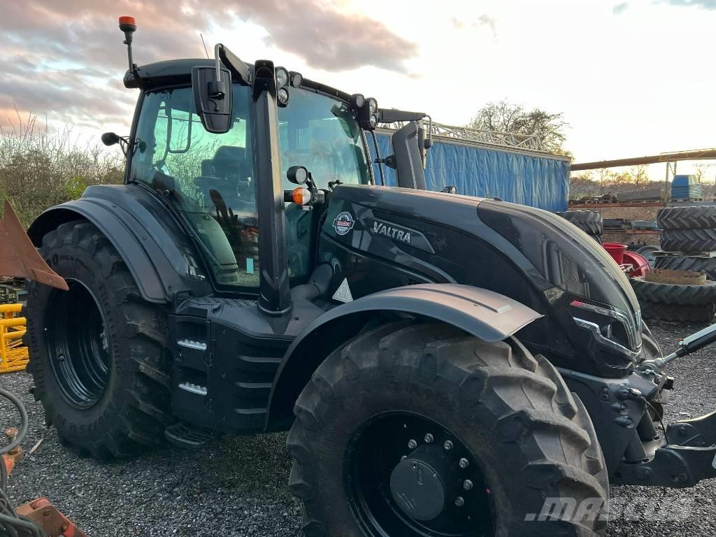 Valtra T 235 Direct Трактора