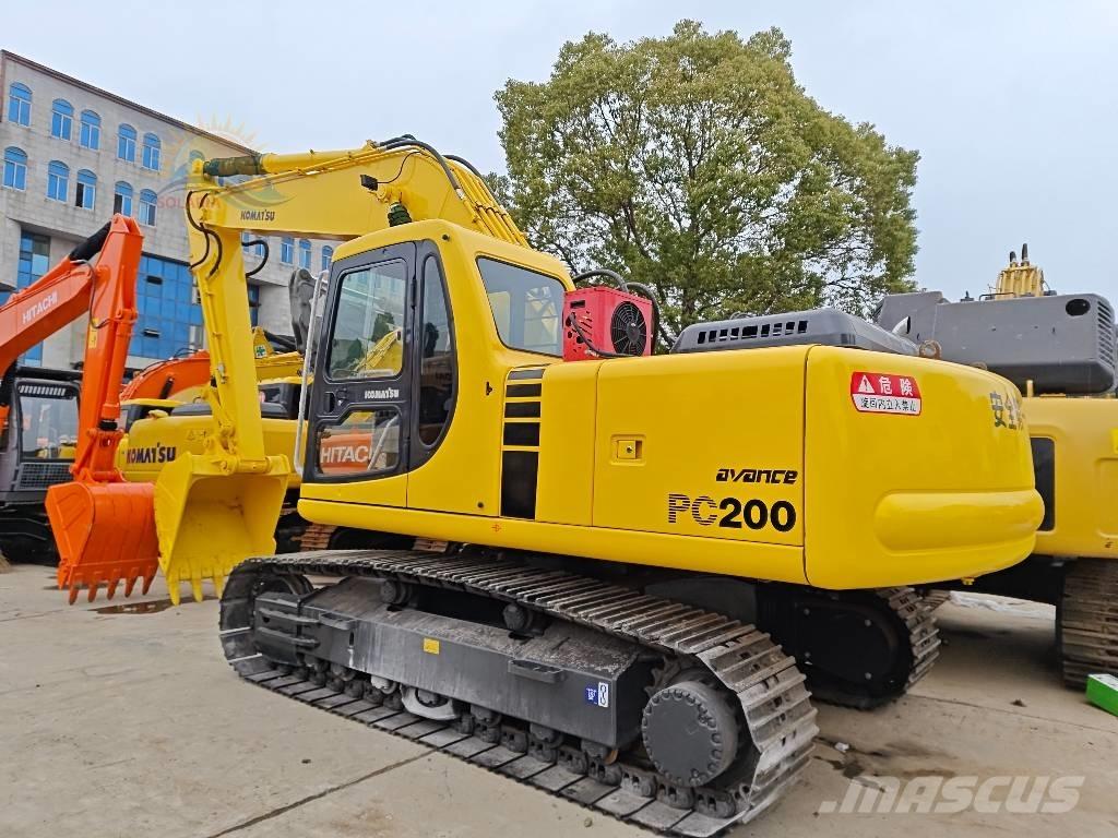 Komatsu PC 200-6 Гусеничные экскаваторы