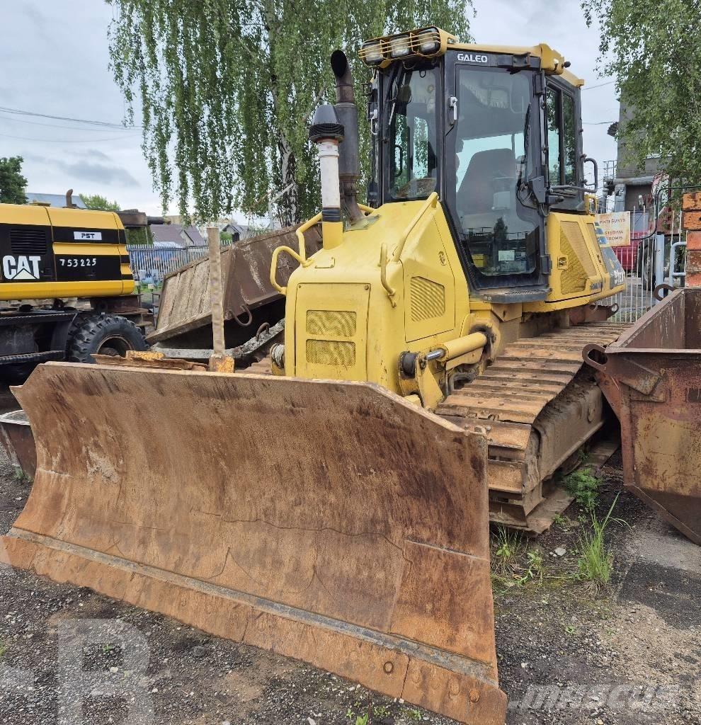 Komatsu D 51 EX-22 Гусеничные бульдозеры