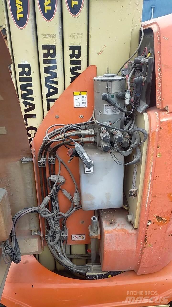 JLG T10E Разные подъемники и вышки