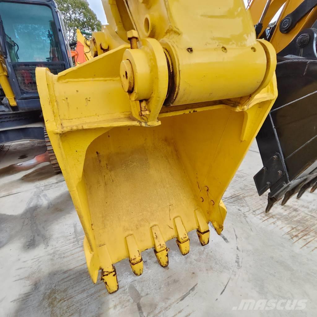 Komatsu PC 200-7 Гусеничные экскаваторы