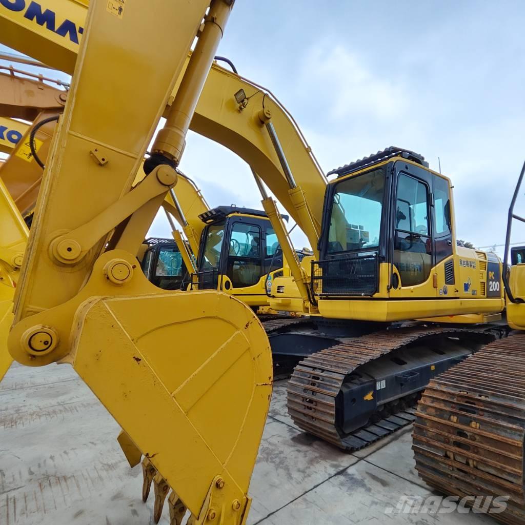 Komatsu PC 200-7 Гусеничные экскаваторы