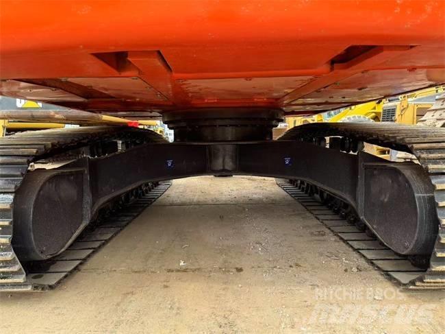 Doosan DX 225 LC Гусеничные экскаваторы