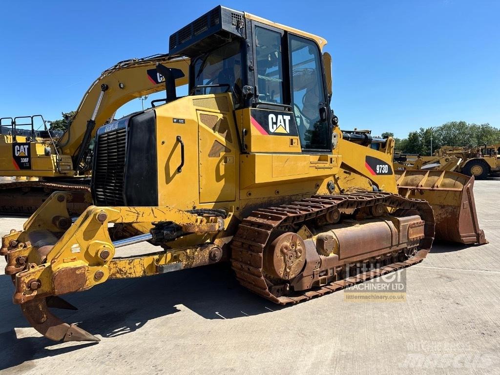 CAT 973D Гусеничные фронтальные погрузчики
