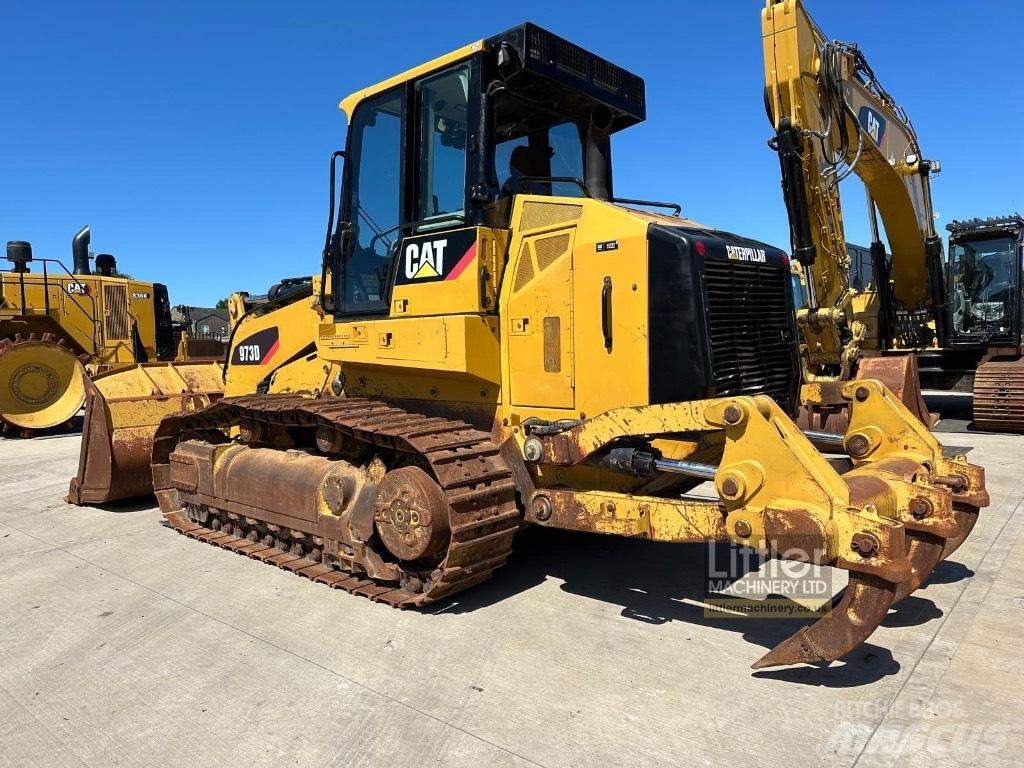 CAT 973D Гусеничные фронтальные погрузчики